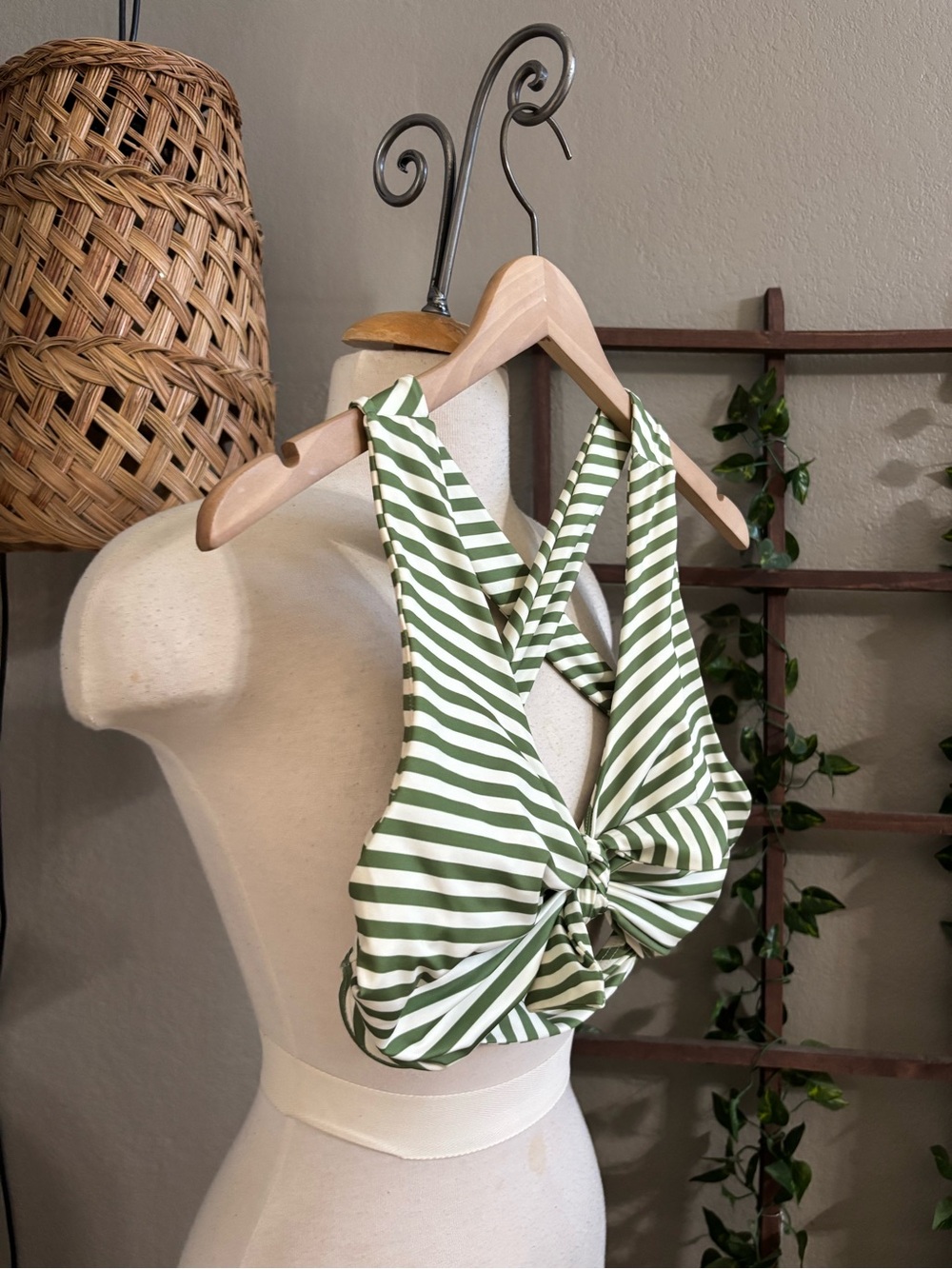 ▪️Albion Top Knot Green and White Striped Bikini Top M - Picture 7 of 11